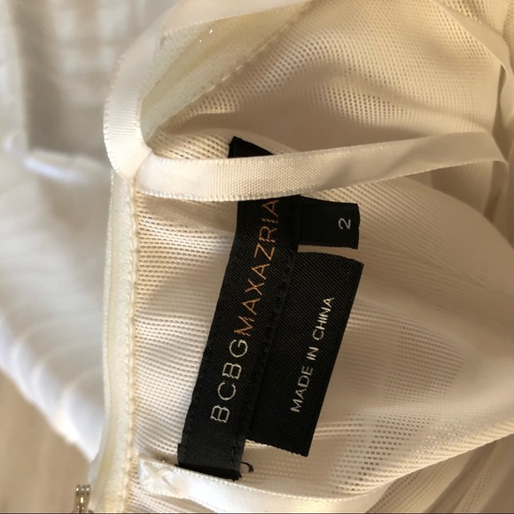 BCBGMAXAZRIA white bandage dress - Picture 5 of 7